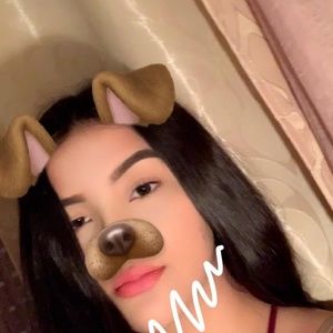 Meet your Posher, Olivia